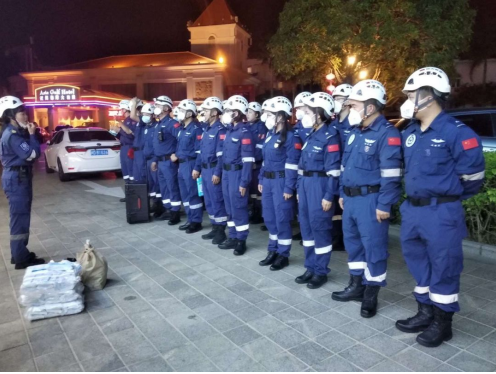 Thusanang 'me le sebetse' moho ho loants'a seoa sena: Bailikind o fane ka limaske tsa ho buoa tse lahliloeng le liatlana tsa nitrile ho Xiamen.